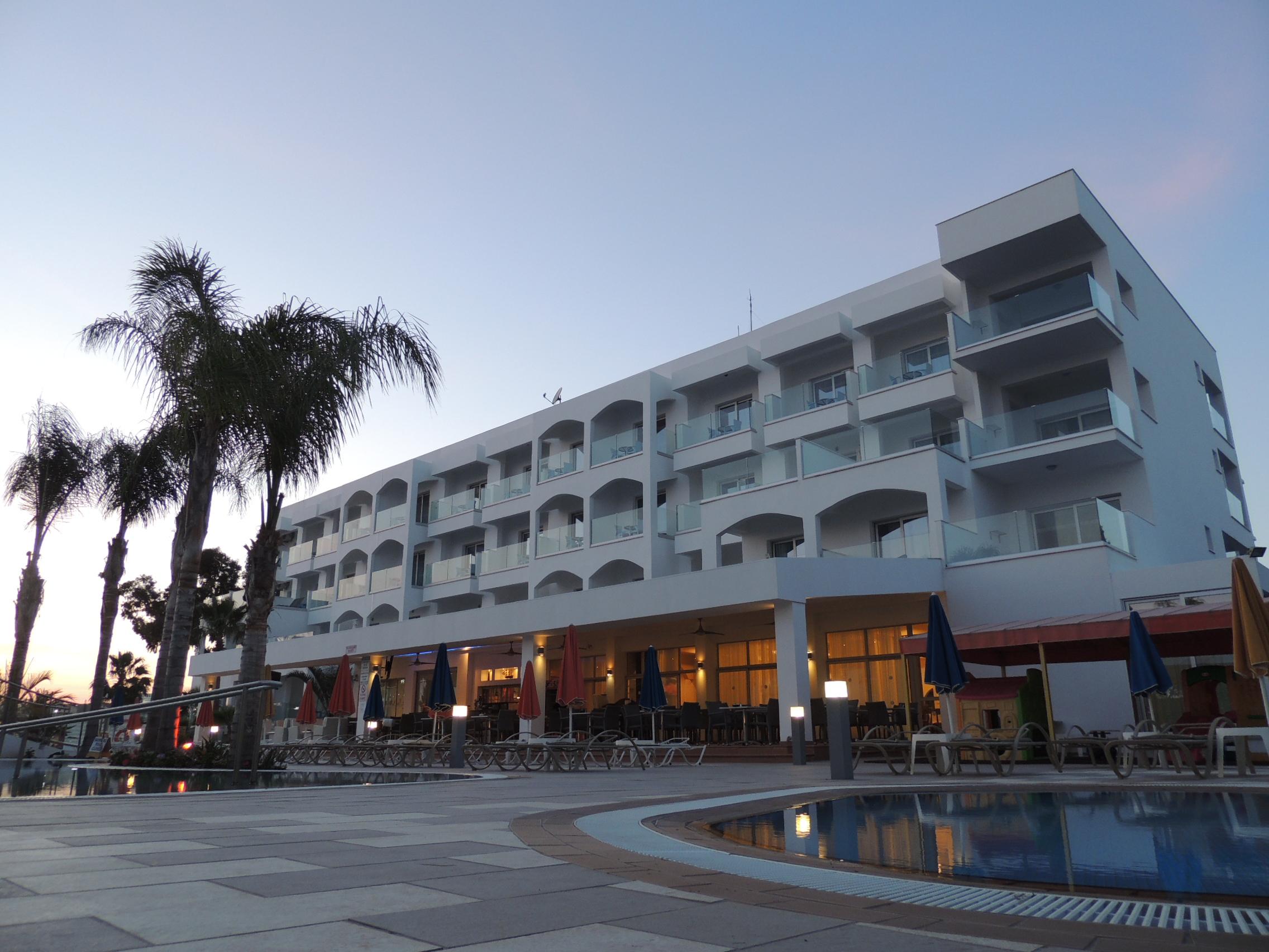 Anesis Hotel Agia Napa Exterior foto